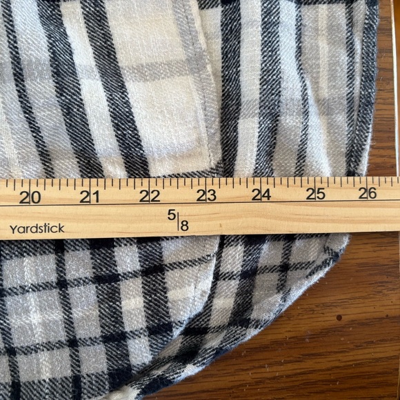 American Eagle Ahh-Mazingly Soft Flannel Shirt Boyfriend M, Black & White - EUC - Picture 9 of 14